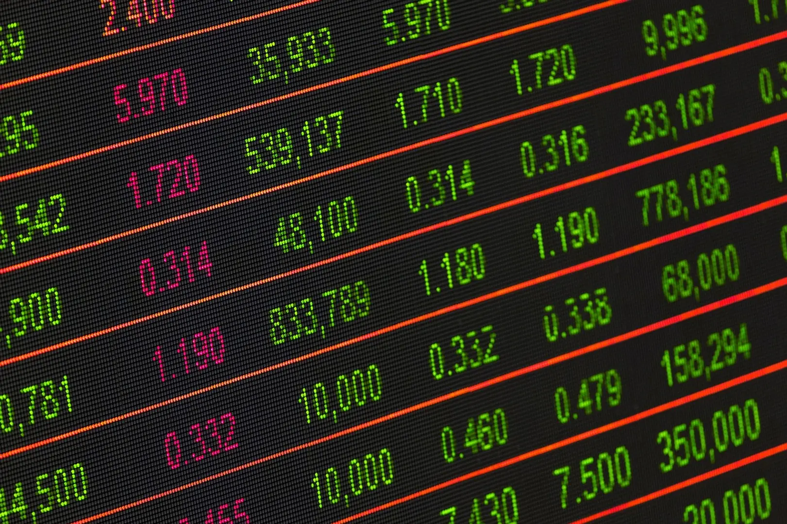 Bitcoin, Ether Start August on a Shaky Note as Dollar Index Tops 100; Yen Hits 4-Month Low Ahead of Nonfarm Payrolls