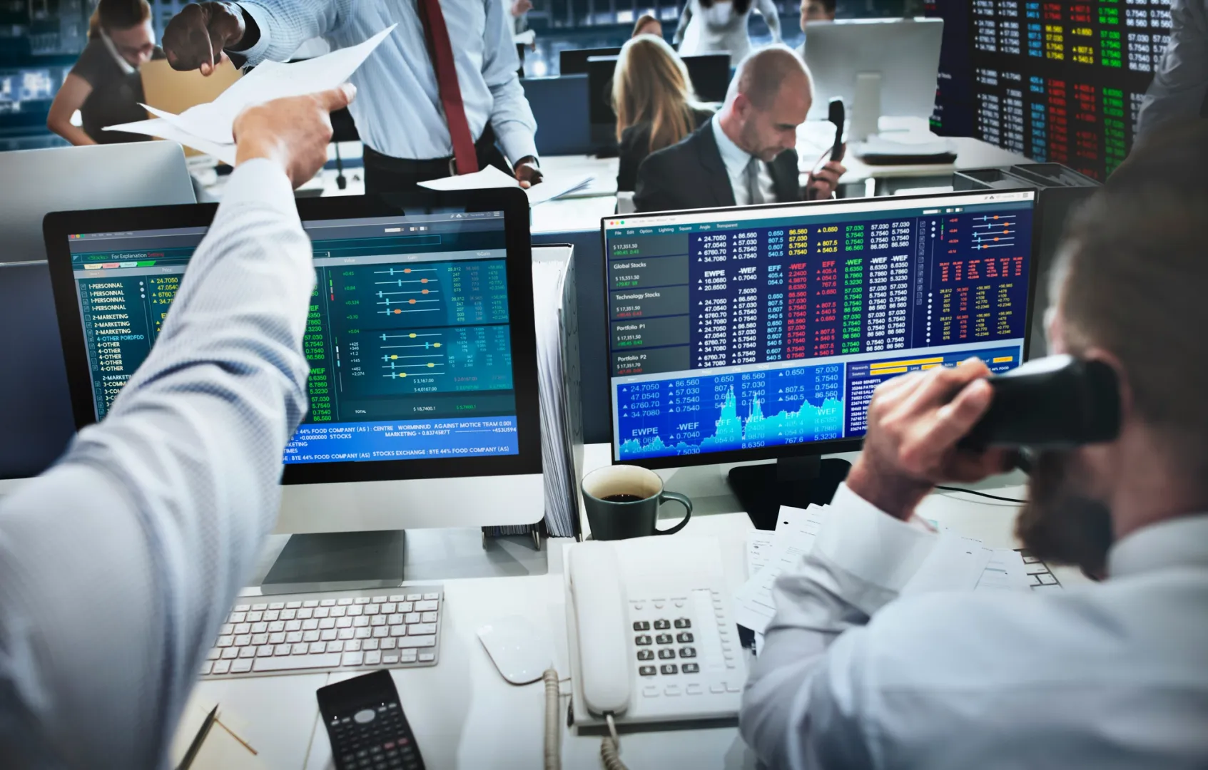 Robinhood's Strong Q2 Fails to Sway Cautious Wall Street Analysts