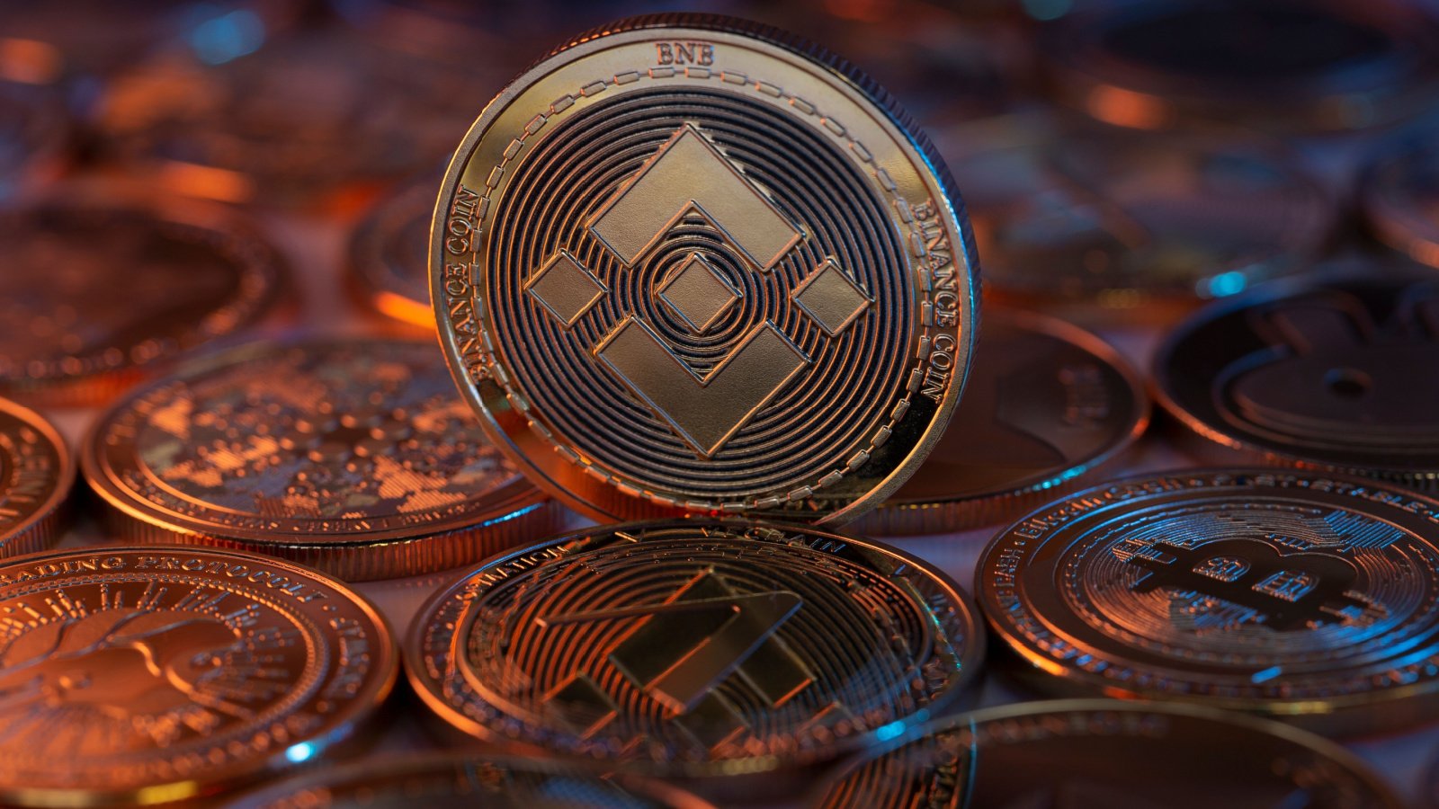 VAPE Stock Skyrockets 700% on $500 Million BNB Crypto Treasury Plan